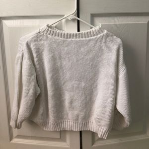 White crop top sweater